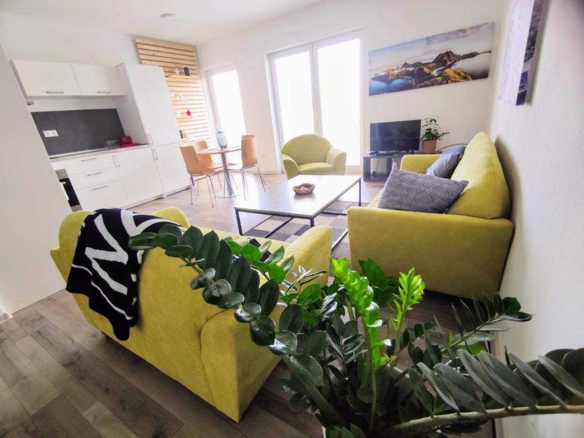 Comfort Apartment For 6 & Loggia & Free Parking Žilina Exteriör bild