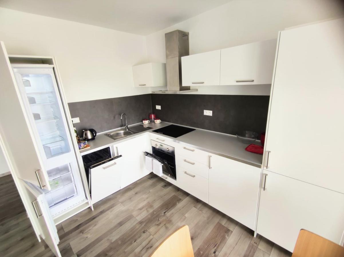 Comfort Apartment For 6 & Loggia & Free Parking Žilina Exteriör bild