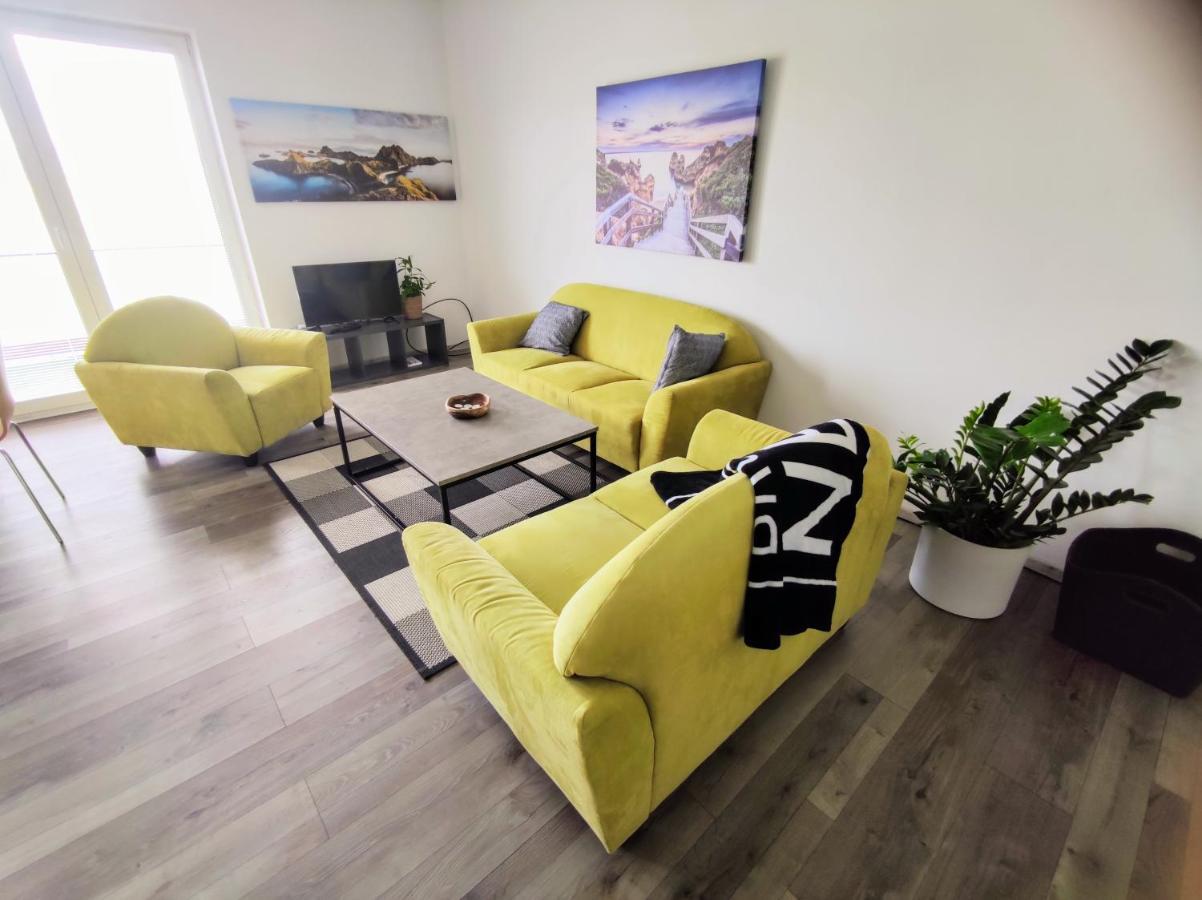 Comfort Apartment For 6 & Loggia & Free Parking Žilina Exteriör bild