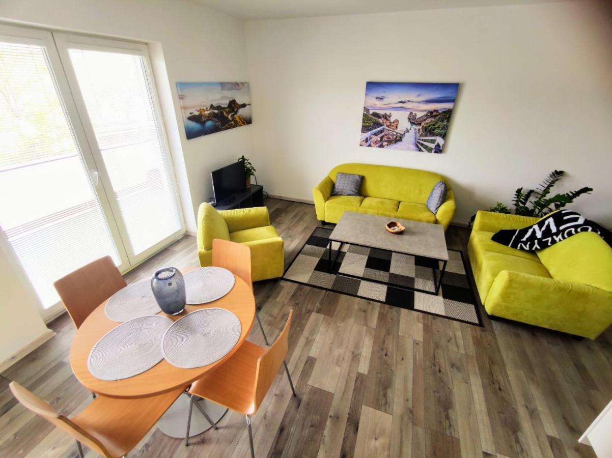 Comfort Apartment For 6 & Loggia & Free Parking Žilina Exteriör bild