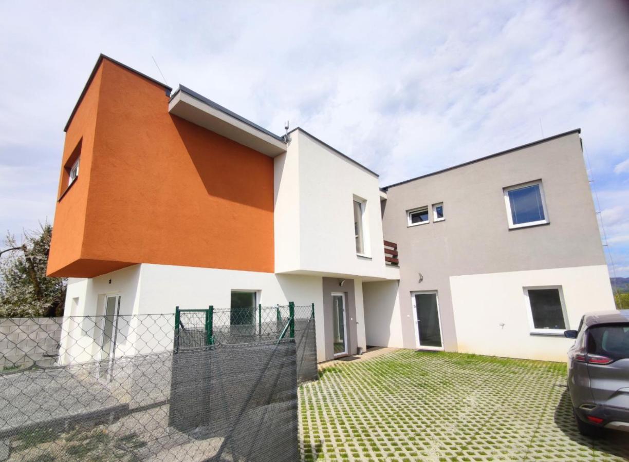 Comfort Apartment For 6 & Loggia & Free Parking Žilina Exteriör bild