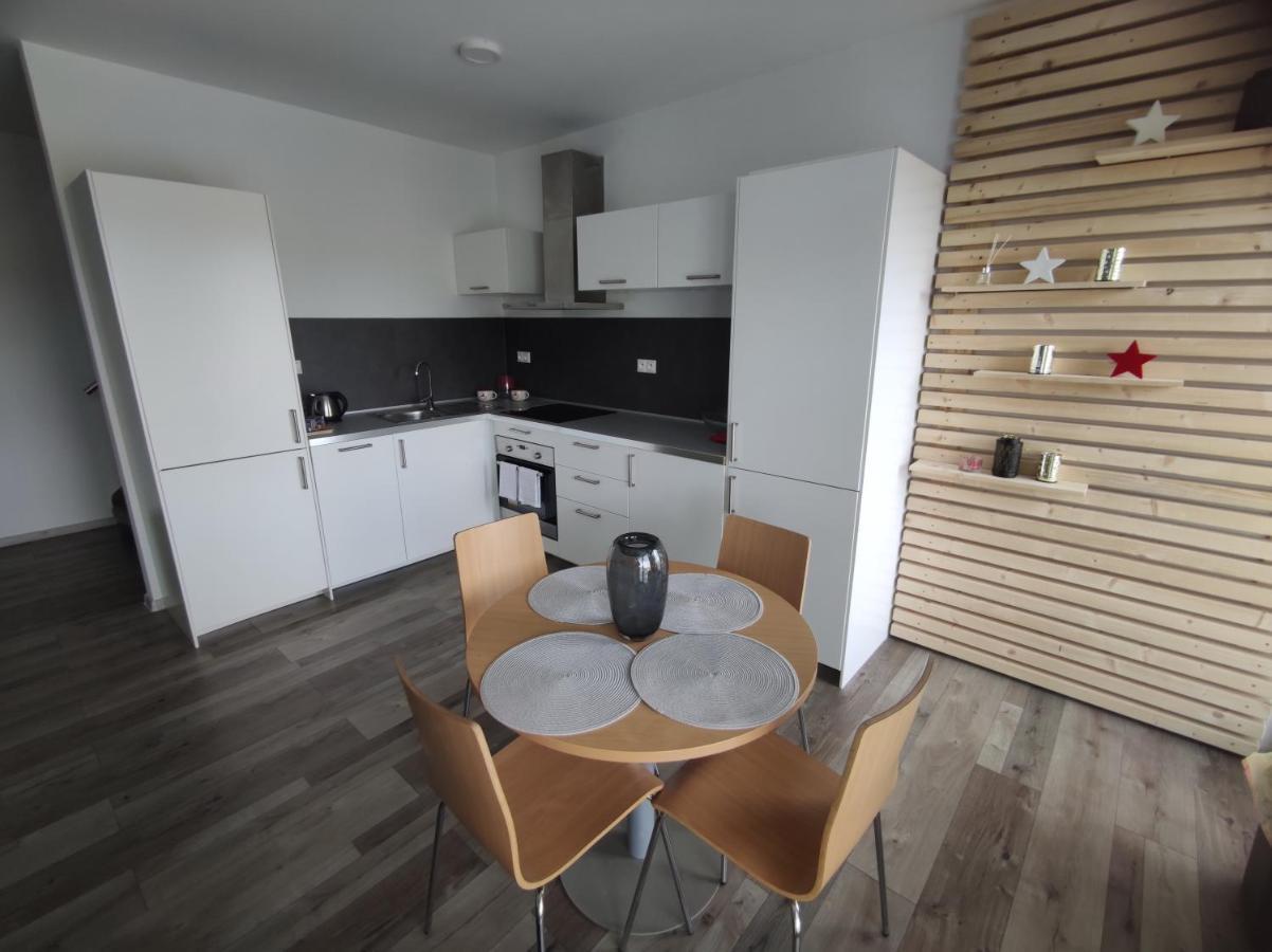 Comfort Apartment For 6 & Loggia & Free Parking Žilina Exteriör bild